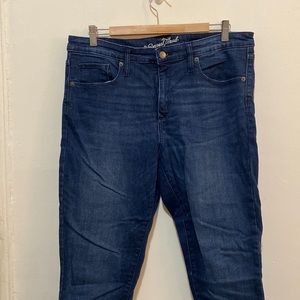 Universal thread dark wash high rise skinny jeans